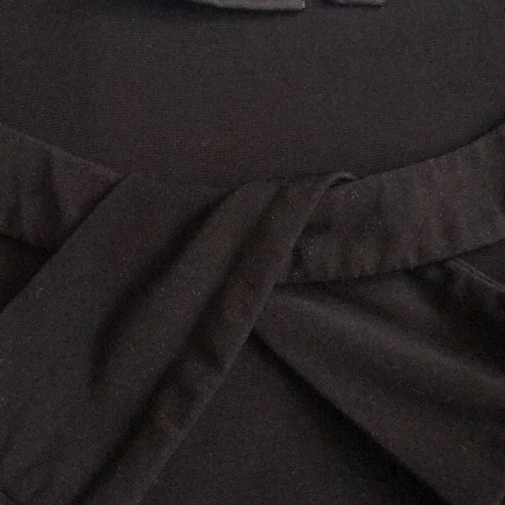 Black top - Picture 2 of 2